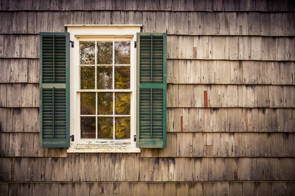 cedar shake siding contractor in Kansas City